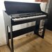 Pian electric 64 de clape suport de lemn,